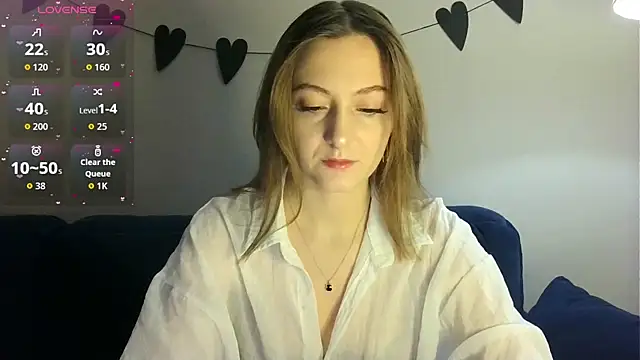 white liillyy online show from February 12, 8:26 pm