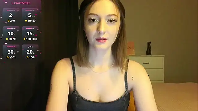 white liillyy online show from March 15, 9:21 pm