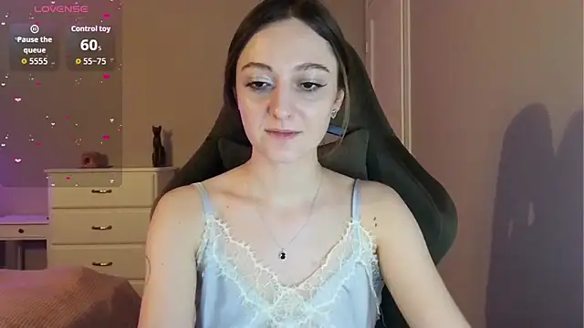 white liillyy online show from June 14, 10:56 pm