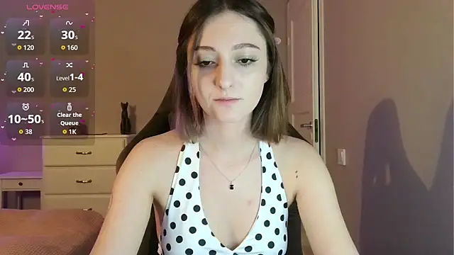 white liillyy online show from June 16, 9:06 pm
