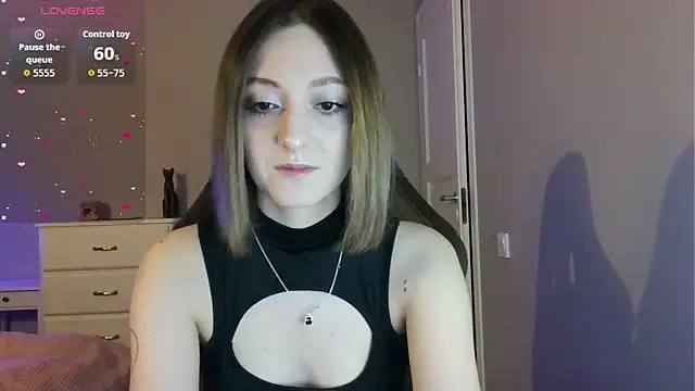 white liillyy online show from June 19, 8:56 pm