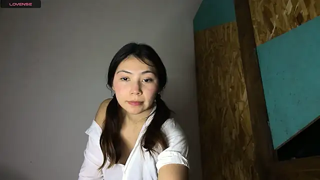 petite mary online show from May 3, 8:15 pm