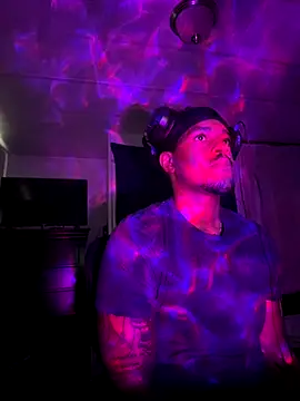 tyrek5051 online show from October 18, 6:19 pm