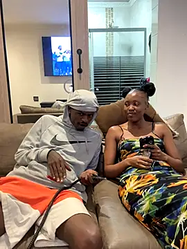 Snapshot of AllDayBbC chatting on October 24, 7:10 pm AllDayBbC online show from October 24, 7:10 pm