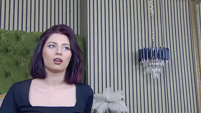 LunaHart online show from November 28, 7:49 pm