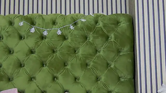 LunaHart online show from December 17, 4:24 pm