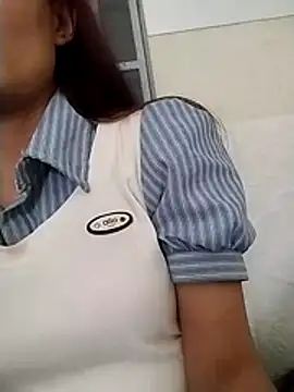 Snapshot of tdtd98 chatting on June 14, 7:21 am tdtd98 online show from June 14, 7:21 am