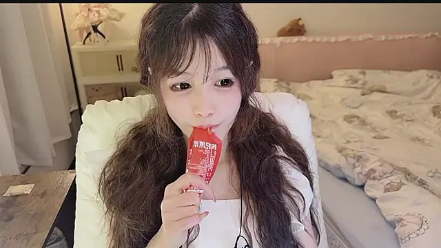 Snapshot of FuFu-puff chatting on April 11, 4:55 pm FuFu-puff online show from April 11, 4:55 pm