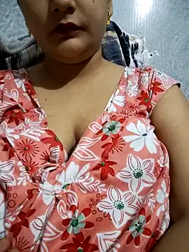 Anushka14321 online show from November 2, 7:05 pm