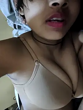 RAYI Queen 2 online show from December 13, 8:14 pm