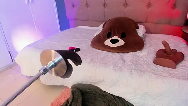 Karol Pagee online show from November 21, 4:11 am