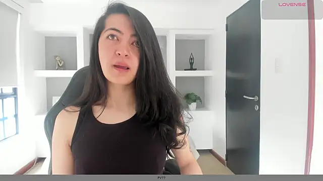 Saya Amaretto1 online show from November 30, 3:49 pm