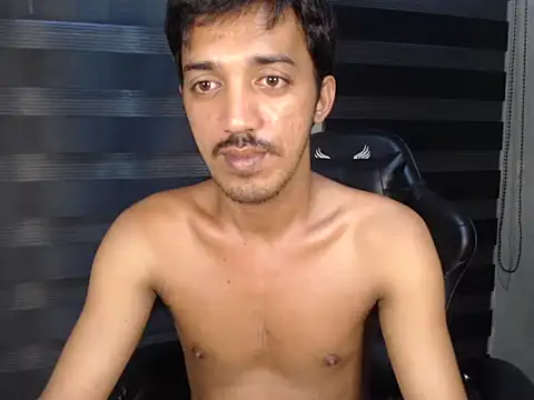 Snapshot of RowyCam chatting on November 6, 11:48 pm RowyCam online show from November 6, 11:48 pm