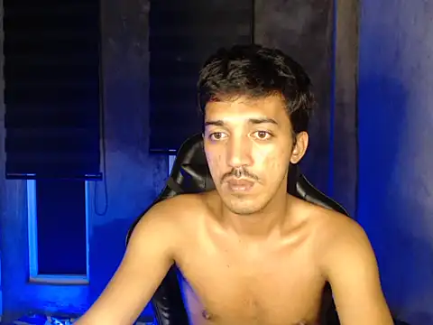 Snapshot of RowyCam chatting on November 11, 1:33 pm RowyCam online show from November 11, 1:33 pm