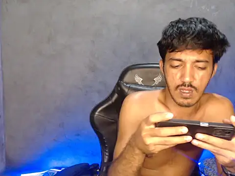 Snapshot of RowyCam chatting on November 20, 4:07 pm RowyCam online show from November 20, 4:07 pm