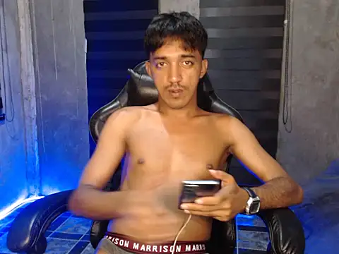 Snapshot of RowyCam chatting on December 21, 4:03 pm RowyCam online show from December 21, 4:03 pm