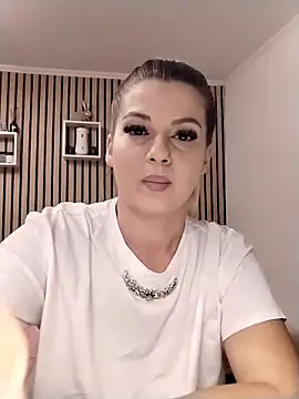 Snapshot of Mayaaaaaa_ chatting on November 1, 1:40 am Mayaaaaaa online show from November 1, 1:40 am