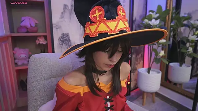 Snapshot of NamiKimura chatting on April 14, 7:20 pm NamiKimura online show from April 14, 7:20 pm
