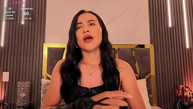 Snapshot of ScarletTorres chatting on May 8, 6:35 pm ScarletTorres online show from May 8, 6:35 pm
