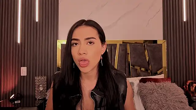 Snapshot of ScarletTorres chatting on July 1, 7:02 pm ScarletTorres online show from July 1, 7:02 pm