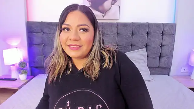 isabella horney  online show from September 28, 8:58 pm