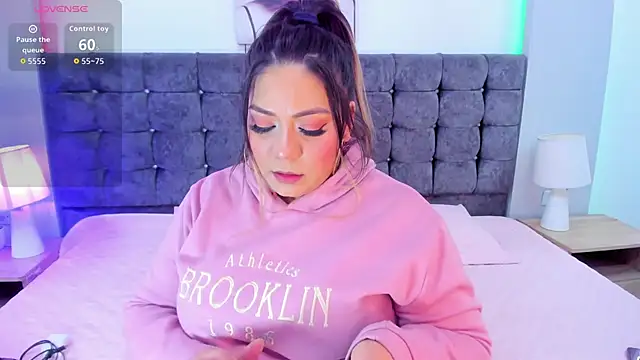 isabella horney  online show from November 16, 7:52 pm