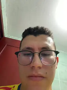 Kurtxxx22 online show from June 17, 7:00 am