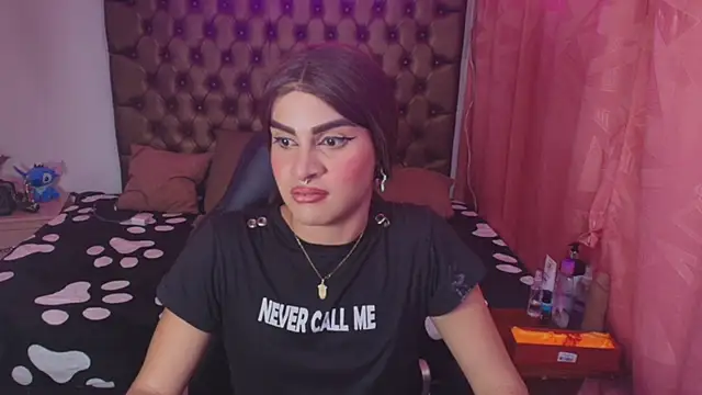 Snapshot of lailahdark chatting on November 20, 5:29 am lailahdark online show from November 20, 5:29 am