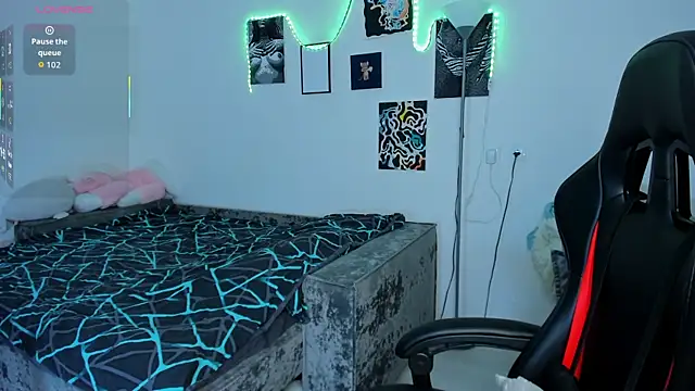 cute little ass online show from October 3, 3:42 pm