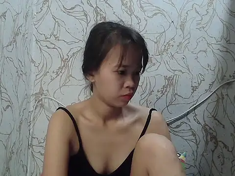 Snapshot of sweetdolly27 chatting on May 5, 7:55 pm sweetdolly27 online show from May 5, 7:55 pm