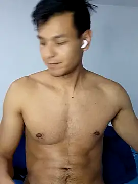 Valois2025 online show from April 4, 6:33 am