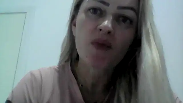 Snapshot of Alerquinasc chatting on November 11, 3:28 am Alerquinasc online show from November 11, 3:28 am