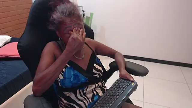 JackyHotBlack online show from November 6, 12:00 am