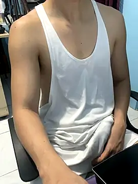 Snapshot of ieat_monsters chatting on October 22, 5:41 am ieat monsters online show from October 22, 5:41 am