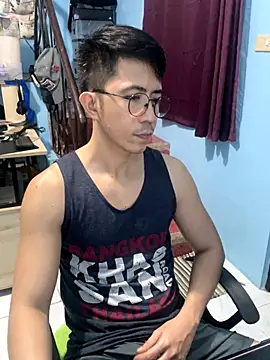 Snapshot of ieat_monsters chatting on November 16, 3:17 pm ieat monsters online show from November 16, 3:17 pm