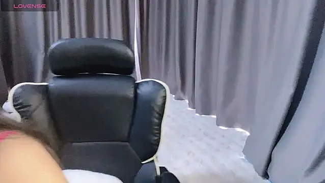 Snapshot of Cicicici-cc chatting on October 13, 2:11 am Cicicici-cc online show from October 13, 2:11 am