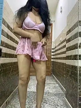 Snapshot of SashaPatel chatting on June 18, 11:47 am SashaPatel online show from June 18, 11:47 am
