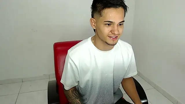 Alex mojica online show from March 6, 8:11 am