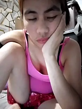 Snapshot of Deliciousgirl14 chatting on June 18, 9:58 am Deliciousgirl14 online show from June 18, 9:58 am