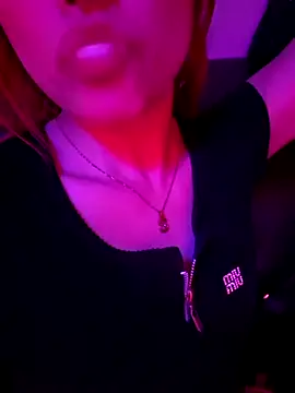 Snapshot of NahomiRichards_ chatting on February 8, 11:02 am NahomiRichards online show from February 8, 11:02 am