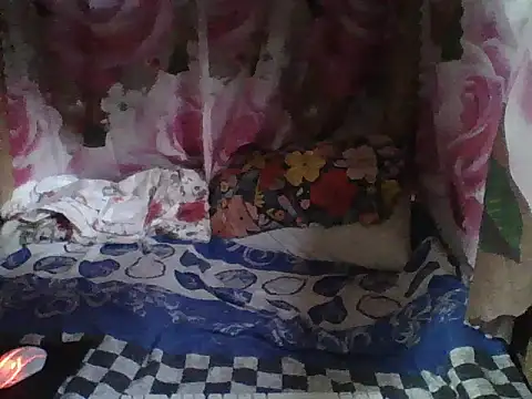 Kristen05 online show from October 6, 9:45 pm