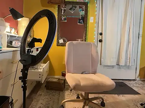 bearcub300 online show from November 7, 12:32 am