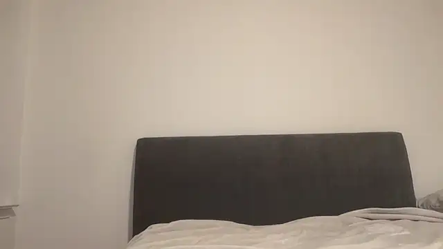 prettyykitty22 online show from June 15, 3:42 am