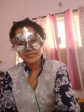Snapshot of thanusi_2 chatting on May 29, 6:11 am thanusi 2 online show from May 29, 6:11 am