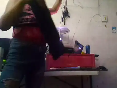 sweetsinisabella online show from June 8, 10:59 am