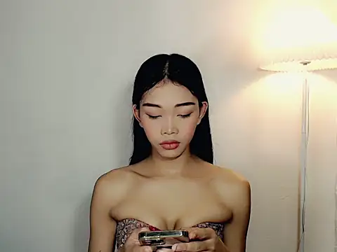 Snapshot of holyakiesha chatting on November 15, 11:32 pm holyakiesha online show from November 15, 11:32 pm