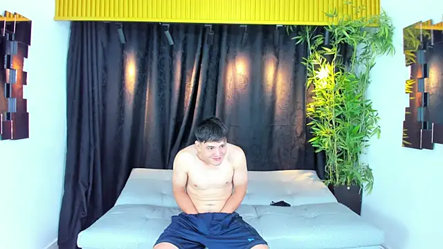 golden girl house online show from October 25, 8:25 pm