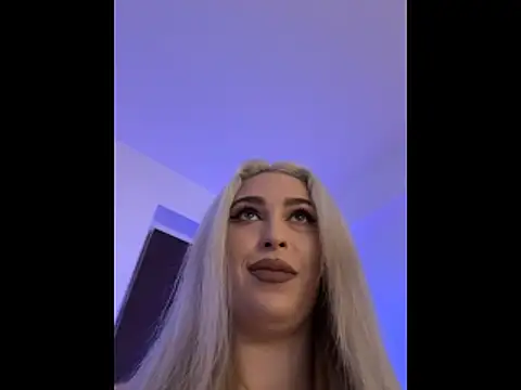 Snapshot of bia_kristal chatting on October 31, 5:25 pm bia kristal online show from October 31, 5:25 pm