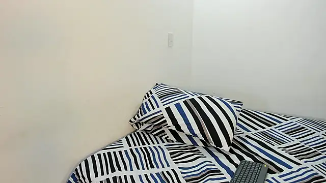 Snapshot of CristinaPiccone chatting on November 1, 1:13 pm CristinaPiccone online show from November 1, 1:13 pm