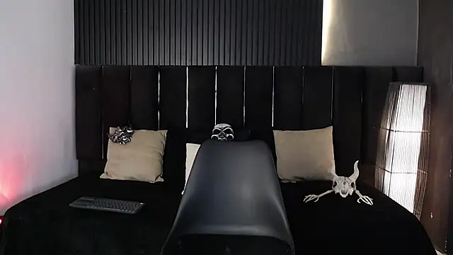 Snapshot of Dominic_ghost chatting on October 12, 1:04 am Dominic ghost online show from October 12, 1:04 am